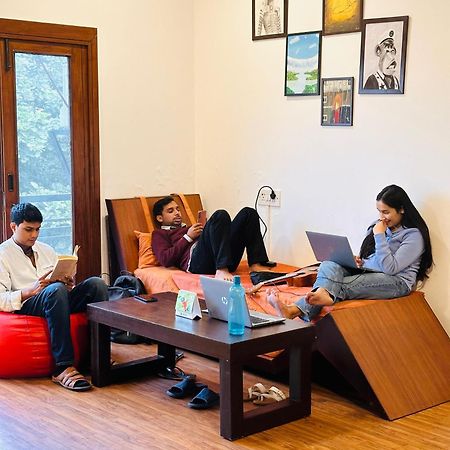 نيودلهي A Sleepy Fox Hostel المظهر الخارجي الصورة
