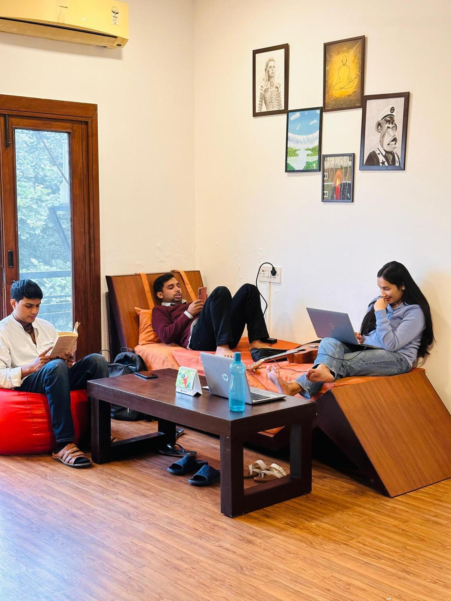 نيودلهي A Sleepy Fox Hostel المظهر الخارجي الصورة