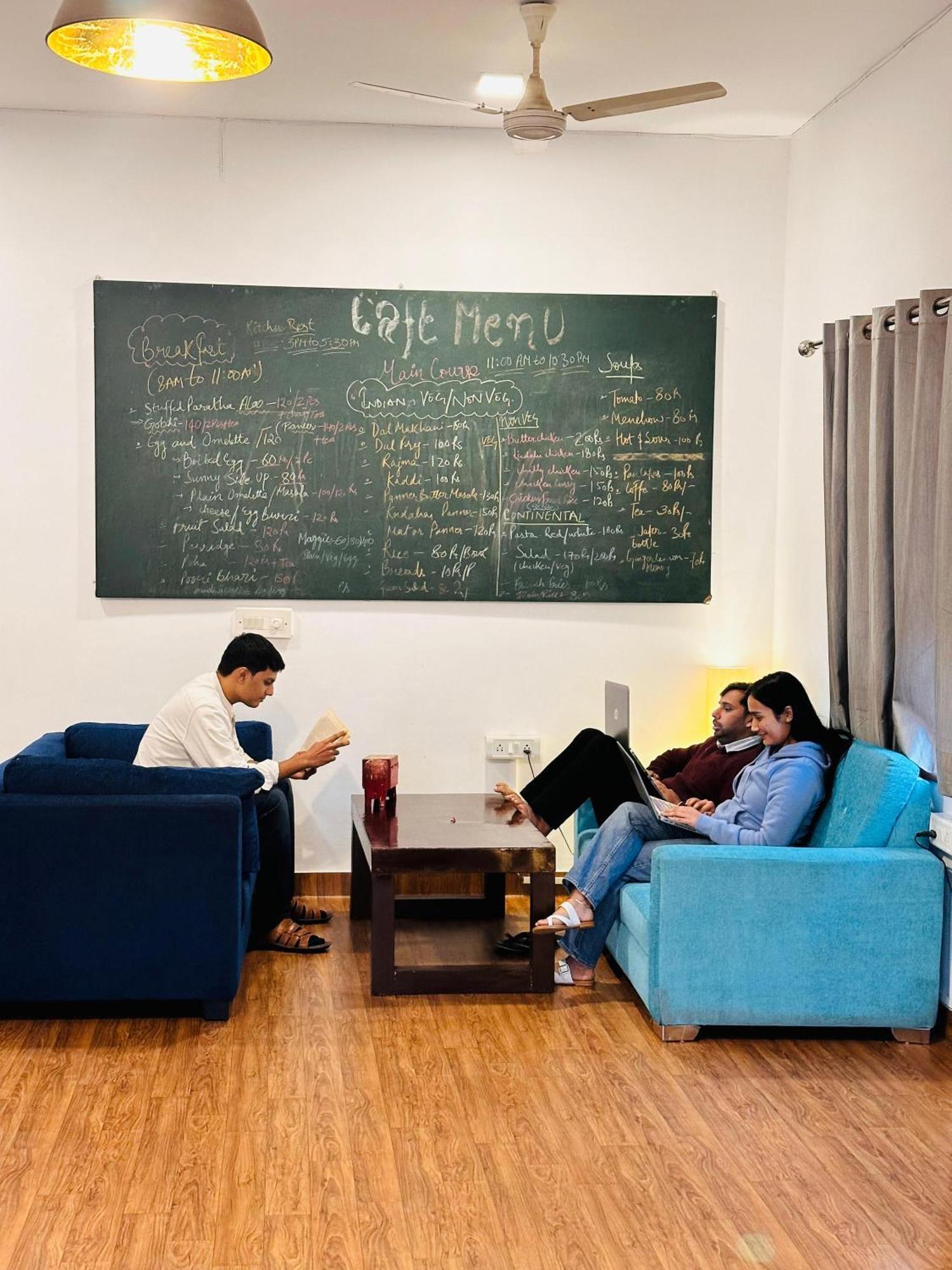 نيودلهي A Sleepy Fox Hostel المظهر الخارجي الصورة